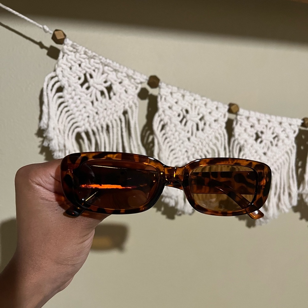Turtle rectangle sunglasses